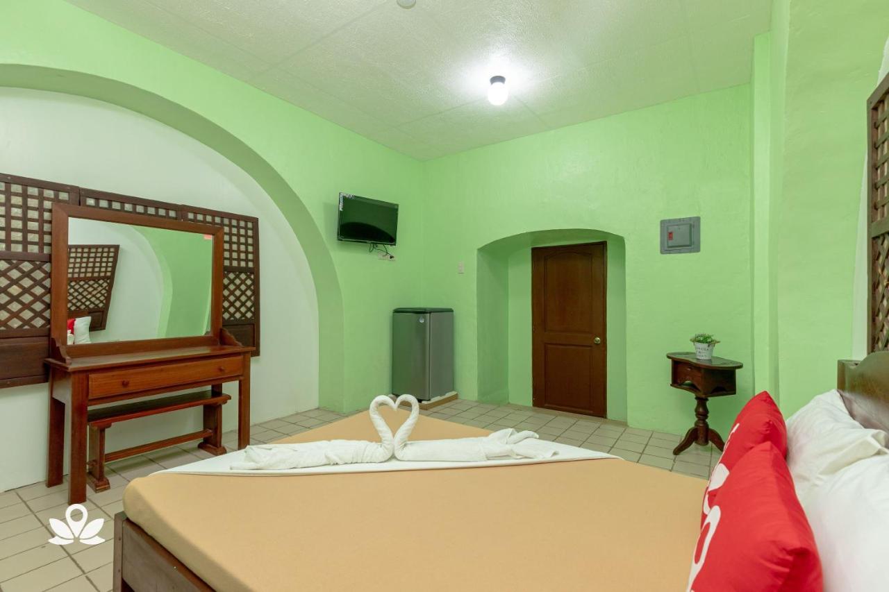 Zen Rooms Calle Crisologo Vigan Exteriör bild