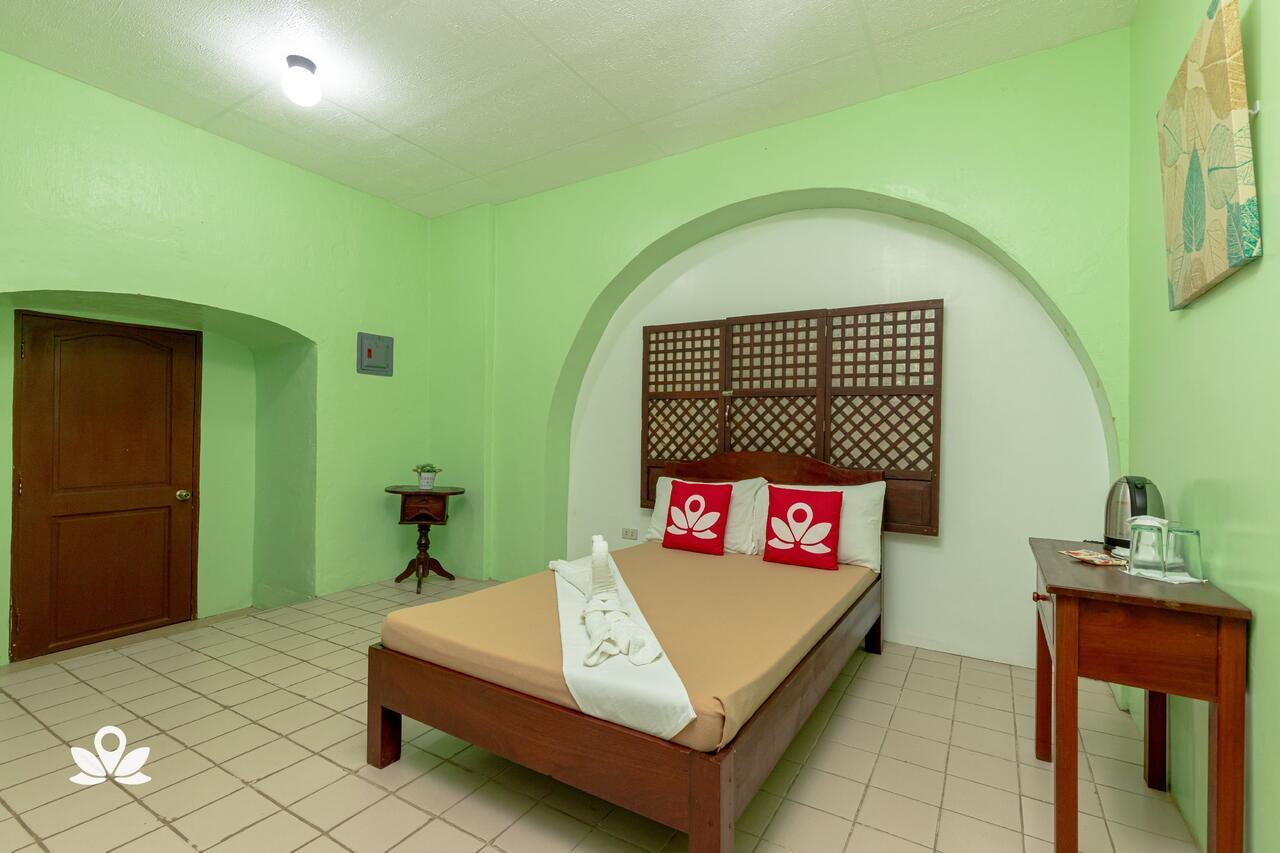 Zen Rooms Calle Crisologo Vigan Exteriör bild