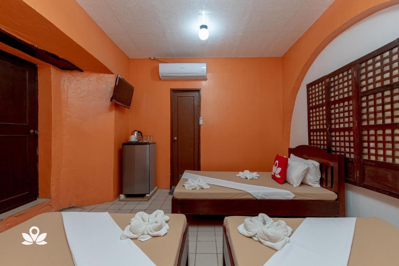 Zen Rooms Calle Crisologo Vigan Exteriör bild