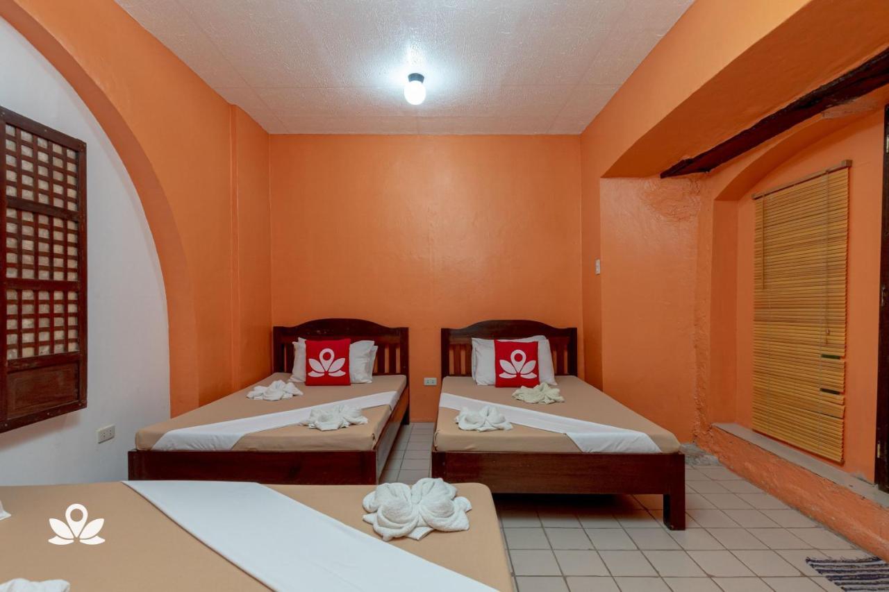 Zen Rooms Calle Crisologo Vigan Exteriör bild